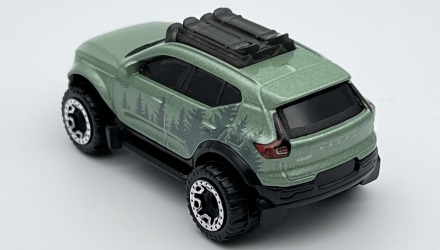 Машинка Базовая Hot Wheels Volvo XC40 Recharge Mud Studs 1:64 HKG55 Green - Retromagaz, image 6