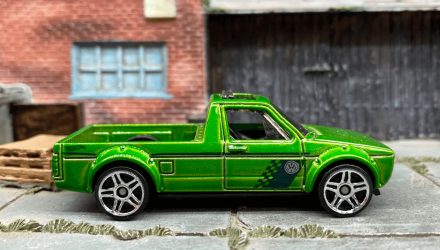 Машинка Базова Hot Wheels Volkswagen Caddy Volkswagen 1:64 FYD59 Green - Retromagaz, image 4