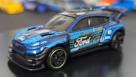 Машинка Базовая Hot Wheels Ford Mustang Mach-E 1400 Treasure Hunts Green Speed 1:64 HTF20 Blue - Retromagaz, image 2