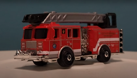 Тематическая Машинка Matchbox Seagrave Fire Truck Moving Parts 1:64 FWD28/HVM99 Red - Retromagaz, image 2