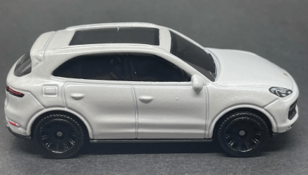 Машинка Большой Город Matchbox Porsche Cayenne Turbo Metro 1:64 HVN96 White - Retromagaz, image 3