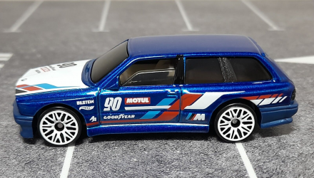 Машинка Базова Hot Wheels BMW M3 Wagon Modified 1:64 HRY67 Blue - Retromagaz, image 4