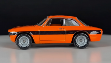 Машинка Premium Hot Wheels Alfa Romeo Giulia Sprint GTA Fast & Furious 1:64 HNW46/HKD29 Orange - Retromagaz, image 4