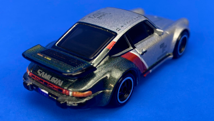 Набор Машинка Premium Hot Wheels Cyberpunk 2077 Porsche 911 Turbo + Комикс Твой Голос - Retromagaz, image 4