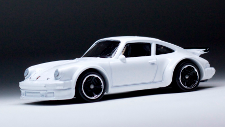 Машинка Базовая Hot Wheels Porsche 934 Turbo RSR Then and Now 1:64 FJX89 White - Retromagaz, image 2