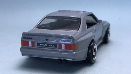 Машинка Базова Hot Wheels '89 Mercedes-Benz 560 SEC AMG Turbo 1:64 HKK85 Metallic Silver - Retromagaz, image 3