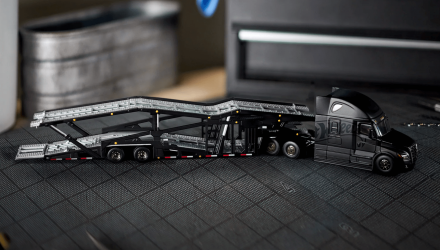 Машинка Premium Hot Wheels Freightliner Cascadia Elite 64 1:64 HNJ63 Black - Retromagaz, image 1