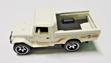 Машинка Базова Hot Wheels Toyota Land Cruiser Treasure Hunts Then and Now 1:64 HKL07 White - Retromagaz, image 3