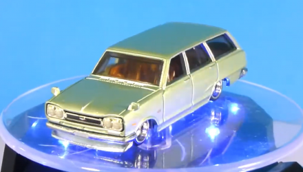 Машинка Premium Hot Wheels Nissan C210 Skyline Wagon Cargo Carriers 1:64 FLC10 Green - Retromagaz, image 2