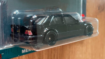 Машинка Premium Hot Wheels Mercedes-Benz 500 E Chase Canyon Warriors 1:64 FPY86/HKC57 Black - Retromagaz, image 2