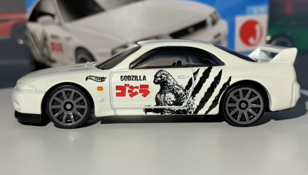 Машинка Базова Hot Wheels Nissan Skyline GT-R R33 Godzilla J-Imports 1:64 HTC44 White - Retromagaz, image 4