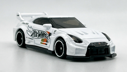 Машинка Базовая Hot Wheels Liberty Walk LB-Silhouette Works GT Nissan 35GT-RR Ver.2 Dream Garage 1:64 HCX49 White - Retromagaz, image 3