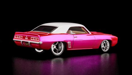 Машинка Premium Hot Wheels '69 Chevrolet Camaro SS Red Line Club RLC 1:64 HWF32 Pink - Retromagaz, image 2