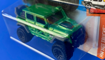 Машинка Базова Hot Wheels '17 Jeep Wrangler Hot Trucks 1:64 FJY56 Green - Retromagaz, image 3