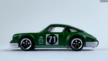 Тематическая Машинка Hot Wheels 1971 Porsche 911 Vintage Racing Club 1:64 HRT81/HRV04 Green - Retromagaz, image 4