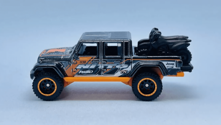 Машинка Базовая Hot Wheels '20 Jeep Gladiator Super Treasure Hunt STH Dirt 1:64 JBC40 Black - Retromagaz, image 3