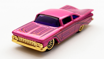 Машинка Базовая Hot Wheels '59 Chevy Impala Chevy Bel Air 1:64 HCV08 Pink - Retromagaz, image 3