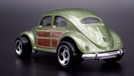 Машинка Базовая Hot Wheels Volkswagen Beetle Compact Kings 1:64 HCW88 Green - Retromagaz, image 4