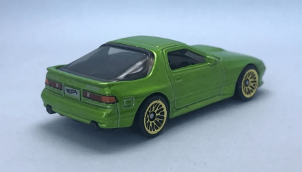 Машинка Базова Hot Wheels '89 Mazda Savanna RX-7 FC3S The `80S 1:64 HKG81 Green - Retromagaz, image 3