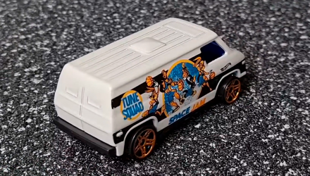 Машинка Базовая Hot Wheels 70s Van Space Jam: A New Legacy Space 1:64 GRY76 White - Retromagaz, image 3