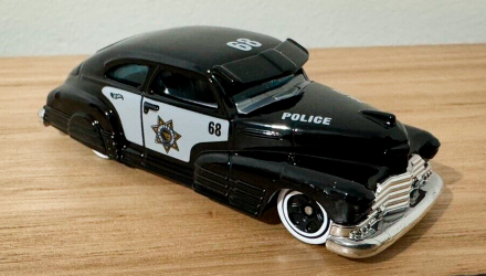 Машинка Базовая Hot Wheels '47 Chevy Fleetline Treasure Hunts First Response 1:64 HTF15 Black - Retromagaz, image 2