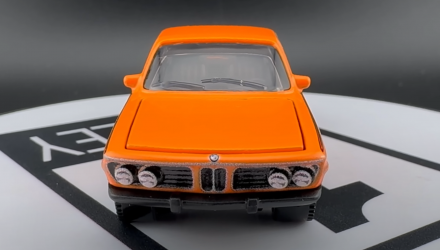 Тематическая Машинка Matchbox 1973 BMW CSL 3.0 Moving Parts 1:64 FWD28/HVM70 Orange - Retromagaz, image 5