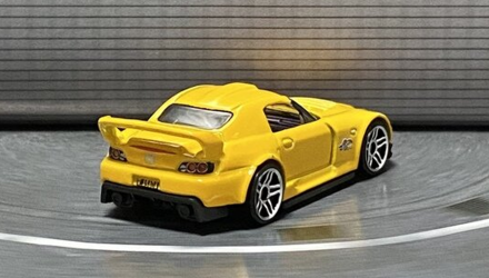 Машинка Базова Hot Wheels Honda S2000 J-Imports 1:64 HCV85 Yellow - Retromagaz, image 3