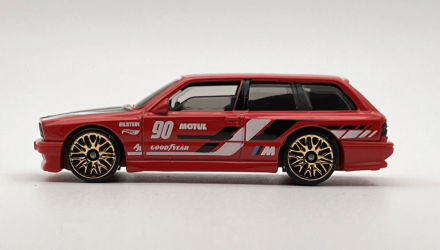 Машинка Базовая Hot Wheels BMW M3 Wagon Modified 1:64 HTD89 Red - Retromagaz, image 4