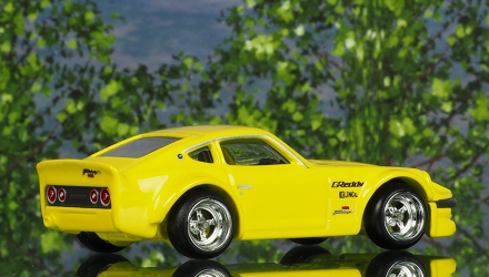 Машинка Premium Hot Wheels Nissan Nissan Fairlady Z Standart Japan Historics 1:64 FLC08 Yellow 1шт - Retromagaz, image 3