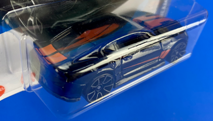 Машинка Базовая Hot Wheels '18 Camaro SS Dream Garage 1:64 HTB50 Black - Retromagaz, image 4