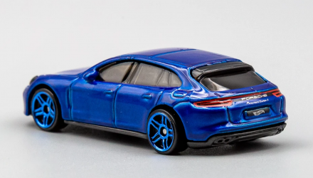 Машинка Базова Hot Wheels Porsche Panamera Turbo S E-Hybrid Sport Turismo Porsche 1:64 GHF19 Metallic Blue - Retromagaz, image 3