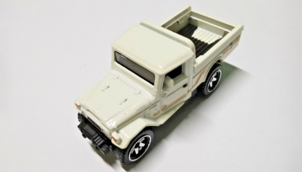 Машинка Базова Hot Wheels Toyota Land Cruiser Treasure Hunts Then and Now 1:64 HKL07 White - Retromagaz, image 1