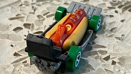 Машинка Базовая Hot Wheels Street Wiener Netflix Let`s Racers 1:64 HTC07 Yellow - Retromagaz, image 4