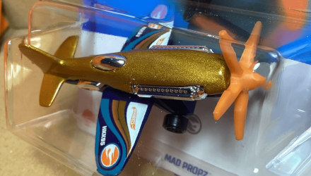 Машинка Базовая Hot Wheels Mad Propz Treasure Hunts Sky Show 1:64 HKK95 Gold - Retromagaz, image 2