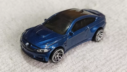 Машинка Базова Hot Wheels BMW M4 Factory Fresh 1:64 DTX57 Dark Blue - Retromagaz, image 2