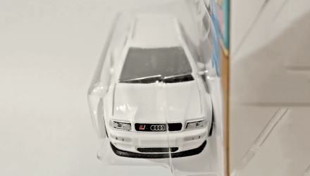 Машинка Базовая Hot Wheels '94 Audi Avant RS2 '70s vs. '90s 1:64 HYX60 White - Retromagaz, image 4