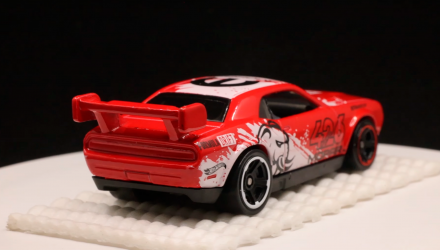 Машинка Базовая Hot Wheels Dodge Challenger Drift Car Drift 1:64 HCX80 Red - Retromagaz, image 3