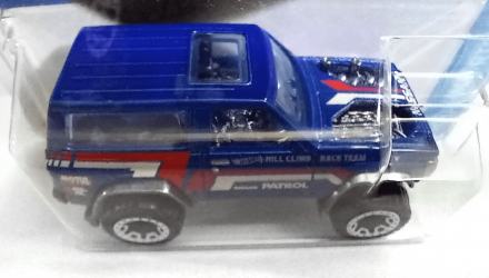 Машинка Базовая Hot Wheels Nissan Patrol Custom J-Imports 1:64 HKK61 Blue - Retromagaz, image 2