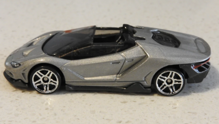 Машинка Базова Hot Wheels '16 Lamborghini Centenario Roadster Roadsters 1:64 FYB38 Grey - Retromagaz, image 4