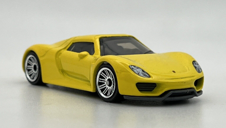 Машинка Большой Город Matchbox Porsche 918 Spyder Showroom 1:64 HLC88 Yellow - Retromagaz, image 5