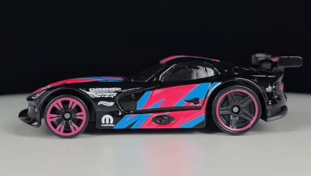 Тематична Машинка Hot Wheels SRT Viper GTS-R Neon Speeders 1:64 HLH72/HLH78 Black - Retromagaz, image 4