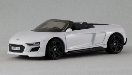 Машинка Базовая Hot Wheels 2019 Audi R8 Spyder Factory Fresh 1:64 GHB28 White - Retromagaz, image 2