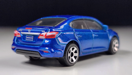 Машинка Велике Місто Matchbox 2016 Nissan Sentra Metro 1:64 HLC53 Blue - Retromagaz, image 3