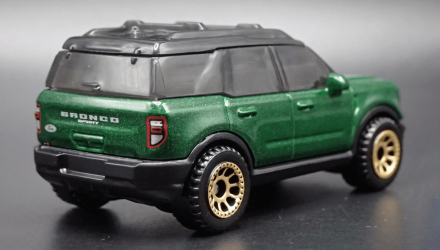 Машинка Большой Город Matchbox 2022 Ford Bronco Sport Adventure 1:64 HVN67 Green - Retromagaz, image 2