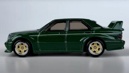 Машинка Premium Hot Wheels Mercedes-Benz 190 E 2.5-16 Boulevard 1:64 GJT68/HWW12 Green - Retromagaz, image 4