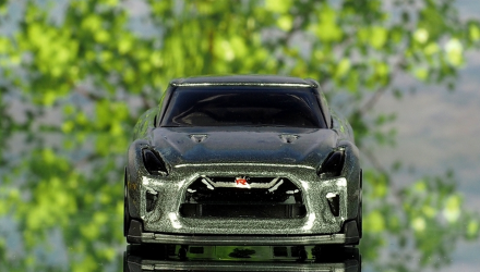 Машинка Базовая Hot Wheels '17 Nissan GT-R (R35) Nightburnerz 1:64 DVC50 Grey - Retromagaz, image 5