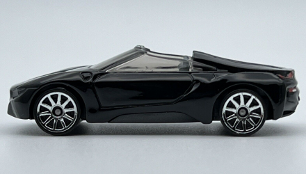 Машинка Базовая Hot Wheels BMW i8 Roadster Roadsters 1:64 HKK13 Black - Retromagaz, image 4